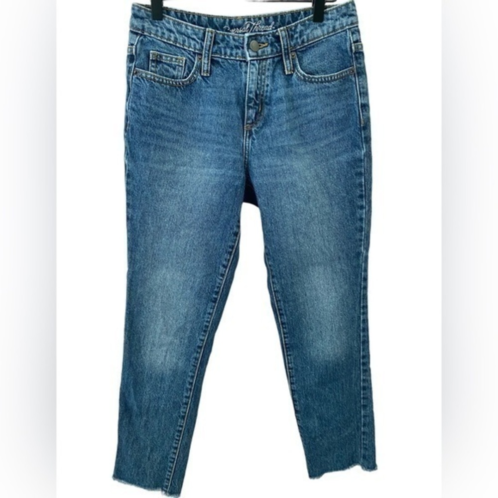 Universal thread women’s raw hem high rise straight leg blue jeans size 00/24R